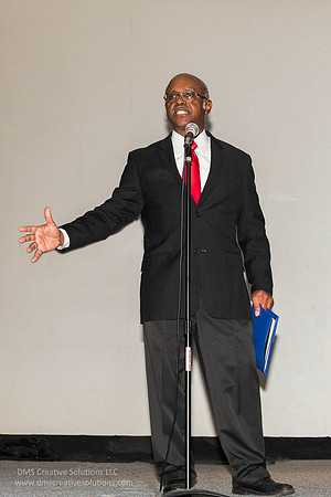 Depicts MLK giving his "I have a Dream" speech.